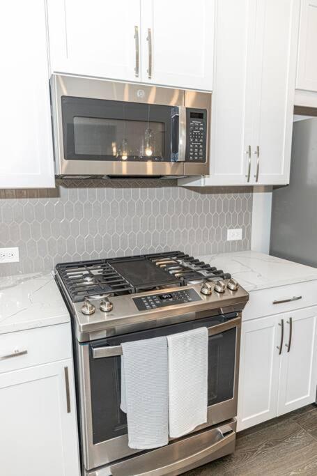 New Spacious 3 Bedroom Suite Garage Parking Free Wi-Fi Office Space And Patio View Duluth Exterior foto