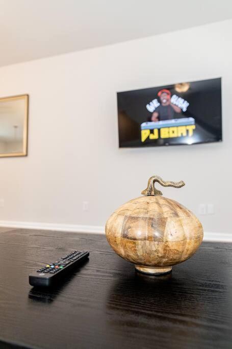 New Spacious 3 Bedroom Suite Garage Parking Free Wi-Fi Office Space And Patio View Duluth Exterior foto